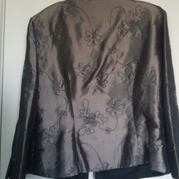 Elegant grey Carol Lin blouse top - Picture 2 of 4